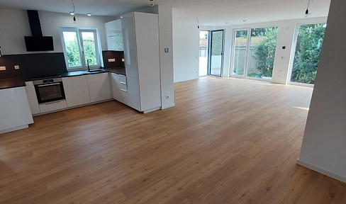 Helle und moderne 4,5 Zimmer Wohnung in ruhige Lage in Hemau