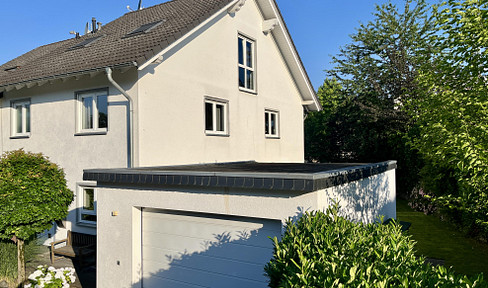 Einziehen & wohlfühlen – großzügige Doppelhaushälfte mit wunderschönem Garten in Hennef