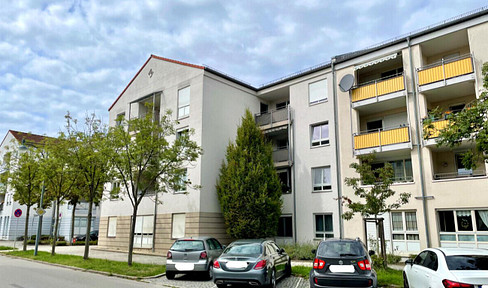 * HIGH-QUALITY RENOVATED * 3-ROOM APARTMENT with GARAGE & BALCONY * NO COMMISSION *