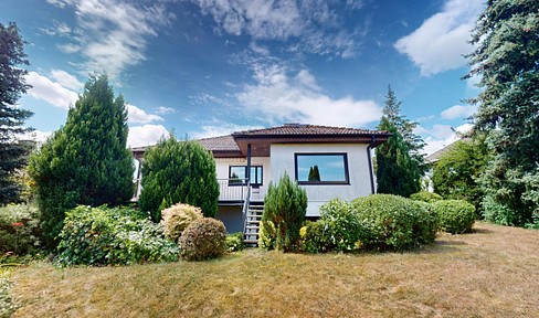 Bungalow mit Taunusblick, barrierearmem Wohnen und vielseitig nutzbarem Untergeschoss