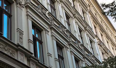 Bezugsfrei! Sonniger Altbau-Traum am Übergang Prenzlauer Berg / Mitte