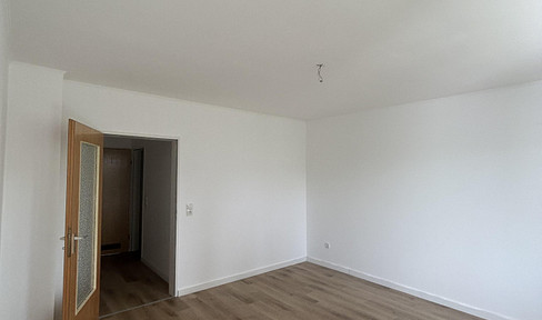 Erstbezug nach Renovierung – schöne 2ZKB-Wohnung mit Stellplatz