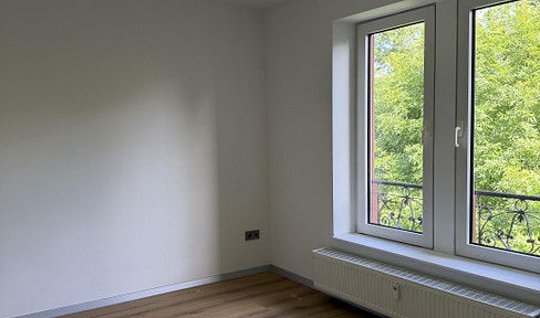 Schöne 2 Zimmer Dachgeschosswohnung