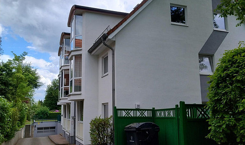 Charmante 3-Zi.- Maisonettewhg, TG-Stellplatz und Balkon in grüner Lage von Hamburg Meiendorg