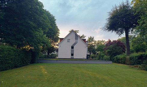 Charmante 3-Zi.- Maisonettewhg, TG-Stellplatz ,Garten, Balkon in grüner Lage von Hamburg Meiendorg