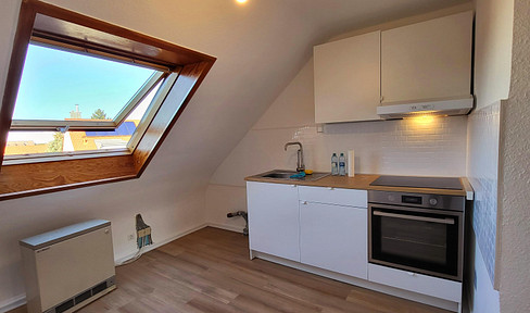 Well-maintained 3-room attic apartment, 56 square meters, located in Eggenstein-Leopoldshafen.