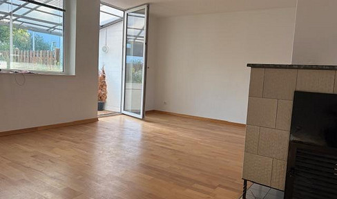 Property under €200,000 / Mid-terrace house with garden in Hannover-Mittelfeld.