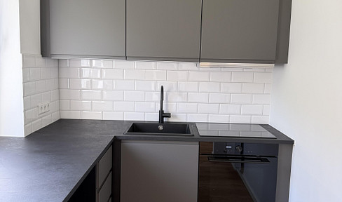 First occupancy after renovation: Well-designed apartment in a well-maintained multi-family building, located in a quiet area.