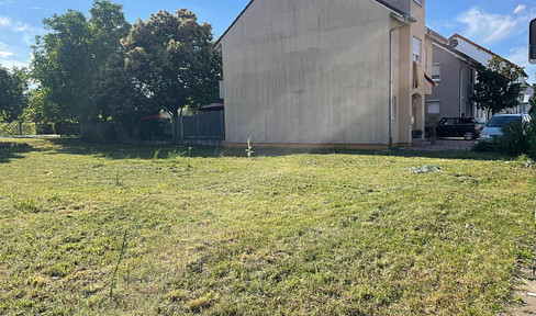 Building plot for a semi-detached house in St. Leon-Rot.