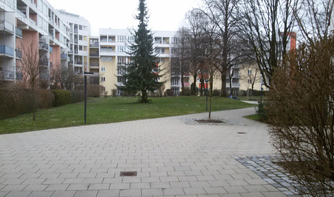 For sale from a private individual to a single owner: an ideal and comfortable apartment, including a parking space and a beautiful, modern kitchen, in a good and quiet location.