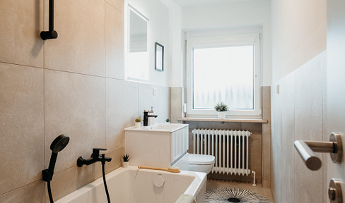 Brand new, following renovation: Bright, 3-room apartment with parking space (no agent fees).