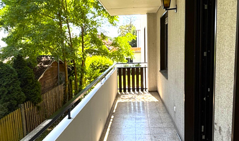 Provisionsfrei - ruhige und gemütliche 2,5 Zimmer ETW mit großzügigem Ostbalkon mit Blick ins Grüne