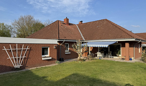 For sale by owner: Single-family house with potential for renovation in Wettmar.