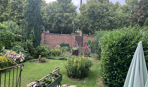 EG -Wohnung Kernsanierte, technisch modern vernetzte und altersgerechte mit Garten