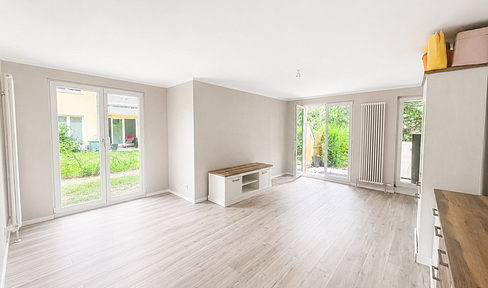 Bright 2-room apartment with a terrace and fitted kitchen in Bernau (Waldsiedlung).