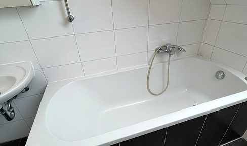 Quiet and well-maintained attic apartment in a central location.