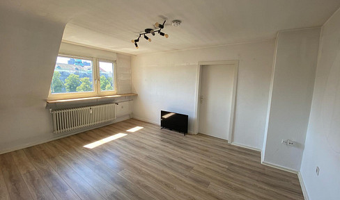 Beautiful 2-room apartment with balcony in a central location.