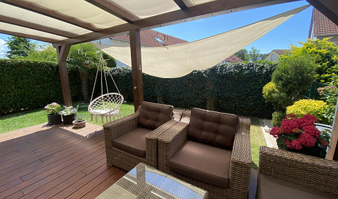 Gepflegtes Reihenendhaus mit Carport, Garage und traumhafter Terrasse in Baden-Oos
