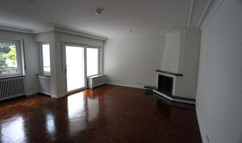 Repräsentative 3-Zimmer-ETW (120 m²) in Kronberg Stadt, sehr schöne Lage am Viktoriapark