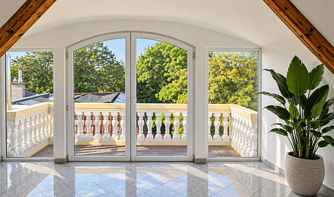 Villa Balustrada Wassergrundstück DG-WE an der weißen Elster, 2xBad, Granit, Einbauspiegel, Klima