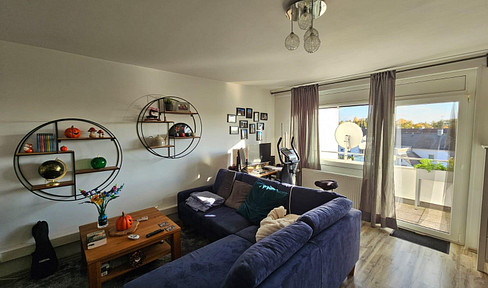 Well-maintained 2-room apartment in the attic with a balcony.