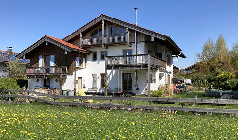 High-quality renovated multi-family house | 218 m² | Solar panels & geothermal energy | Close to Lake Chiemsee.