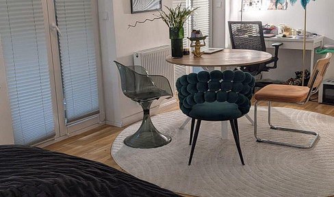 1 Zimmer in Mitte mit Sonnenbalkon
