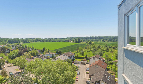 Großzügige Wohnung mit Balkon und wunderschöne Aussicht