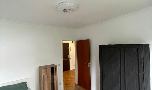 Room available in a shared apartment (3 people) on Hermann-Böse-Straße. Another room will be available from August 1st, 2026.