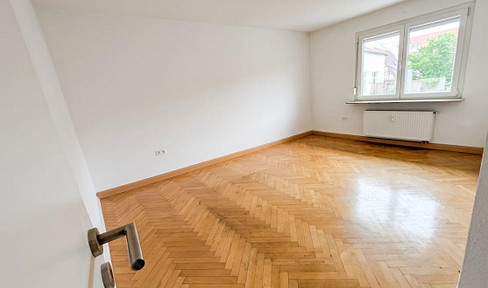 Bright, newly renovated apartment in the city center.