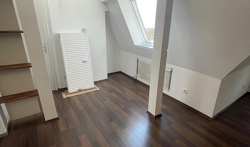 Charming 2-room apartment with a mezzanine level in the Heidhausen district of Essen.
