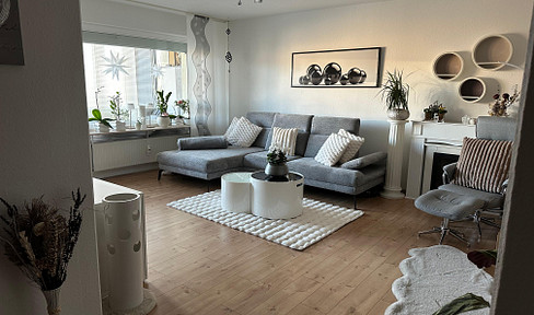Move in and feel at home – modern 3.5-room apartment with 87 m², glazed loggia, elevator, and underground parking.