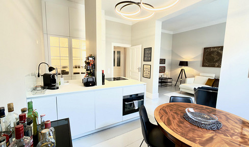 PROVISIONSFREI Design trifft Altbauflair - repräsentative 2,5 Zimmer in Top Lage