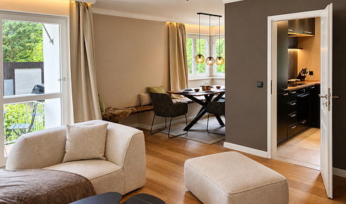 Stylish 3-room apartment with balcony and parking space – Leasehold.