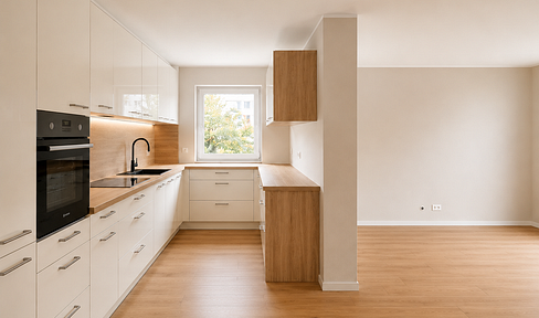 Enjoy peaceful living in Weinböhla – a barrier-free 5-room apartment with a large terrace.