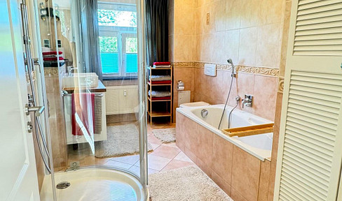 Vollmöbliert ! Sonnige Traumwohnung, wer liebt das besondere ?