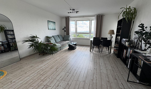 Attraktive 3-ZW mit zwei Loggien, moderne EBK,Aufzug und Stellplatz in ruhiger Lage