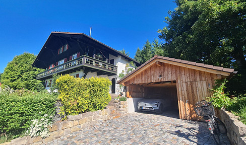 Swiss-style house, Lindau district, near Waldsee, no commission fees.