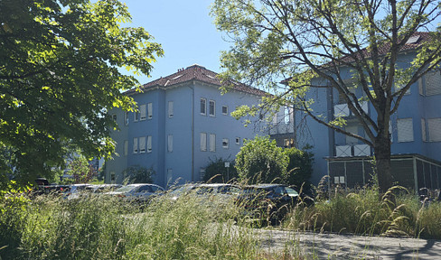 Bright 3-room apartment with 2 balconies, an underground parking space, and a southwest orientation.