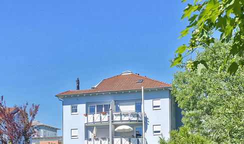 Over 4% gross rental yield!!! Bright 3-room apartment with 2 balconies.