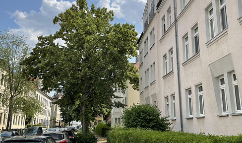 Frisch renovierte 3 Raum Wohnung, neue EBK, Stellplatz, grüne Lage, perfekter Grundriss