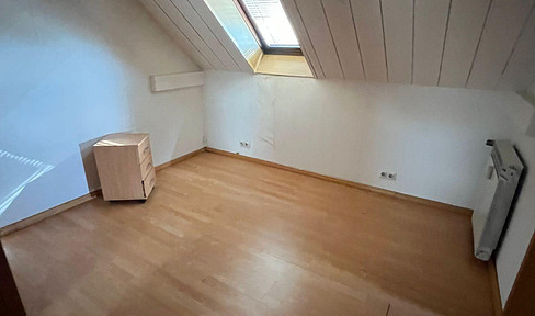 Bright, 2.5-room attic apartment in Obernkirchen.