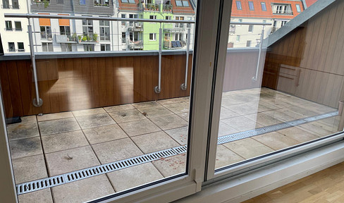 5-Zimmer-Wohnung mit schöner Dachterrasse Nähe Prenzlauer Berg