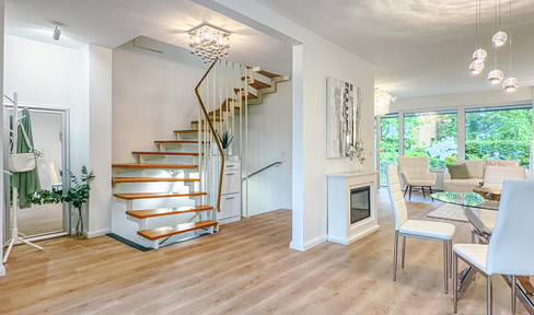 Modern townhouse, available immediately!