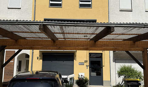 Exclusively renovated terraced house in Bensheim-Schönberg, near the castle.