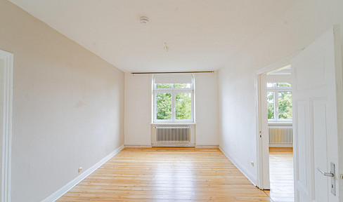 Zwischen Stadt & Ruhe – 3-Zimmer-Altbau mit Balkonidylle