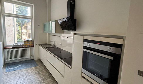 Helle und moderne Altbauwohnung in begehrter Lage