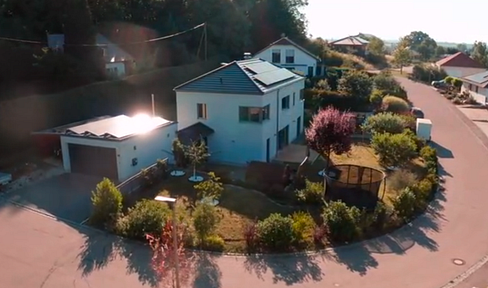 Exklusives KfW-40 Einfamilienhaus in ruhiger Südhanglage – hochwertig & energieeffizient