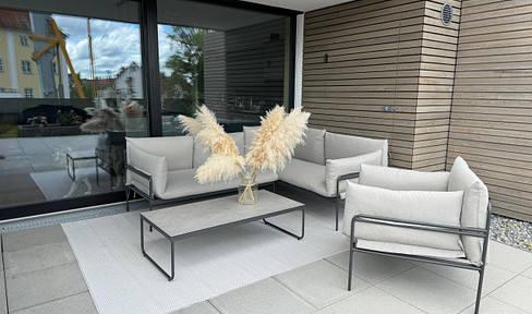 3-room apartment, centrally located, bright, with a rooftop terrace on the 1st floor in the medical center in Bad Schussenried.
