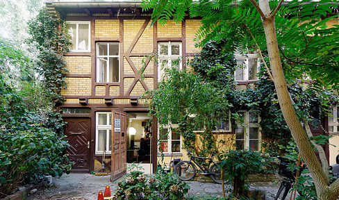Quiet garden house for use as an office, project space, or studio – Potsdamer Straße.